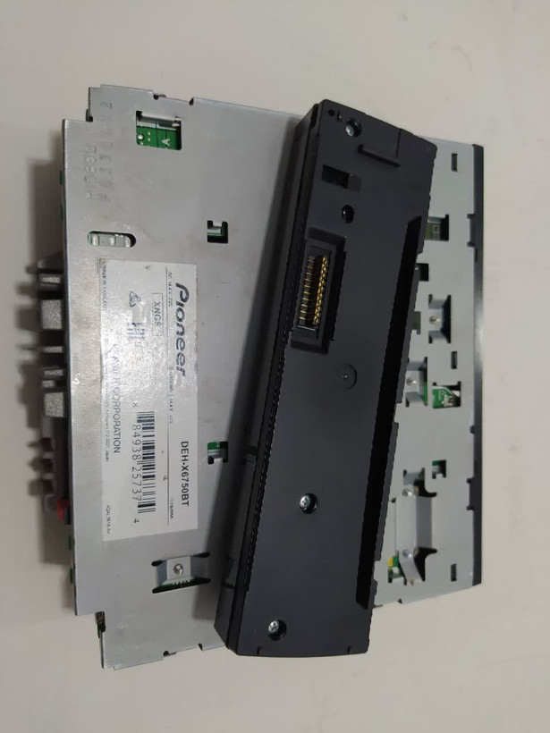 ضبط پایونیر6750bt چهارخروجه مولتی کالر