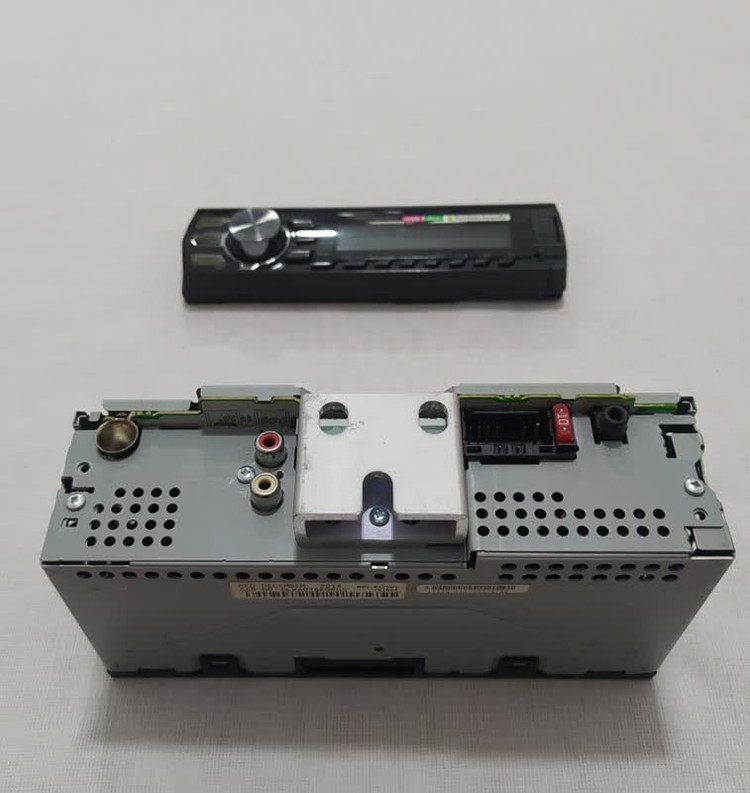 ضبط بلوتوث دار پایونیر مدل MVH-X175UI دو خروجی امپلی فایر