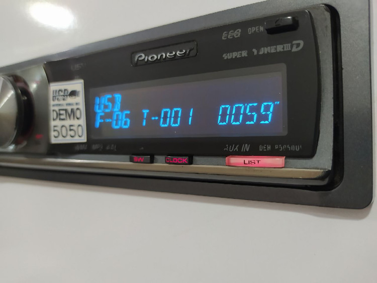 ضبط پایونیر مدل DEH_P5000UB شش خروجه