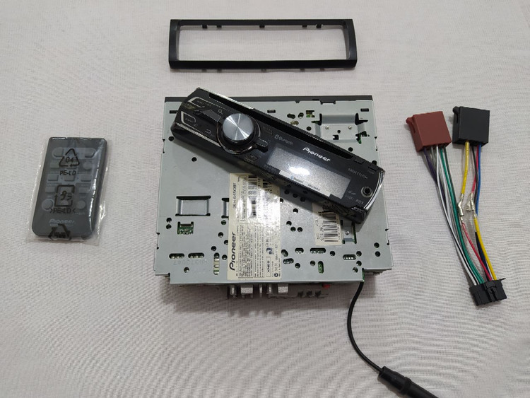 ضبط حرفه ای بلوتوث دار پایونیر DEH_6450BT شش خروجه مولتی کالر