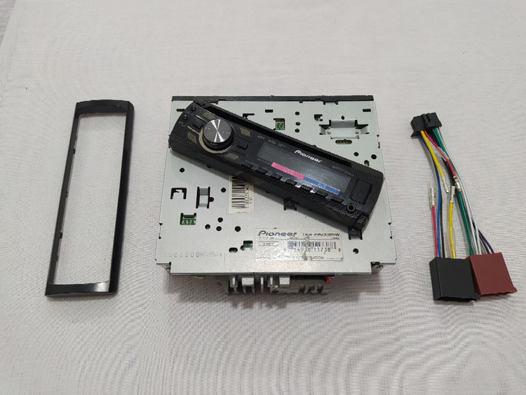 ضبط پایونیر مدل DEH-X2350 دو خروجی امپلی فایر