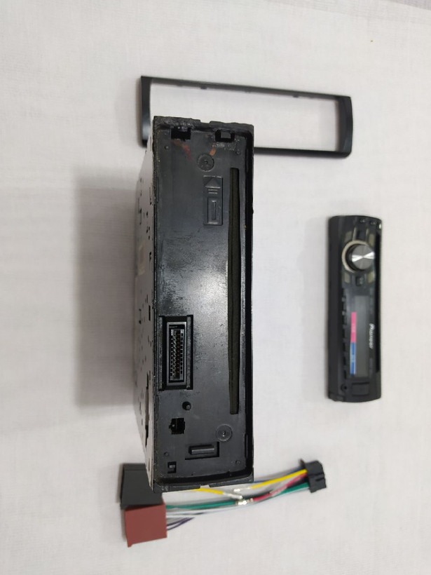 ضبط پایونیر مدل DEH-X2350 دو خروجی امپلی فایر