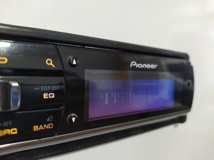 ضبط فوق حرفه ای پایونیر Pioneer DEH_80prs هشت خروجه