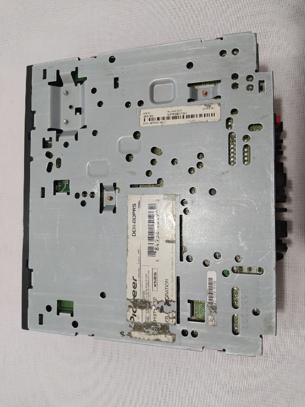 ضبط فوق حرفه ای پایونیر Pioneer DEH_80prs هشت خروجه