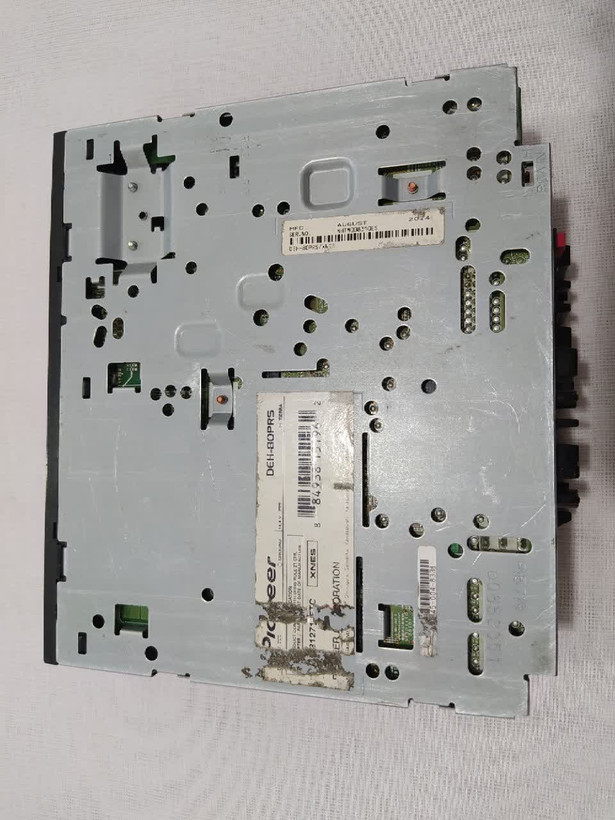 ضبط حرفه ای پایونیر Pioneer DEH-80prs هشت خروجه