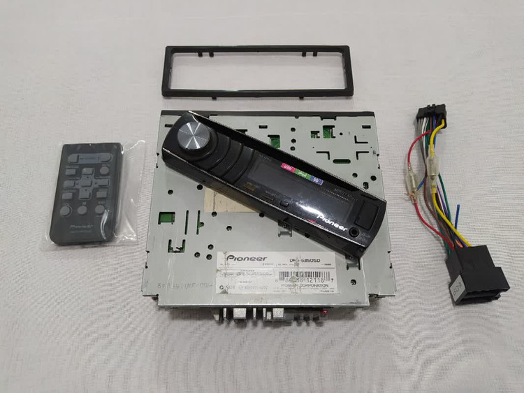 ضبط پایونیر مدل DEH-6350SD شش خروجه