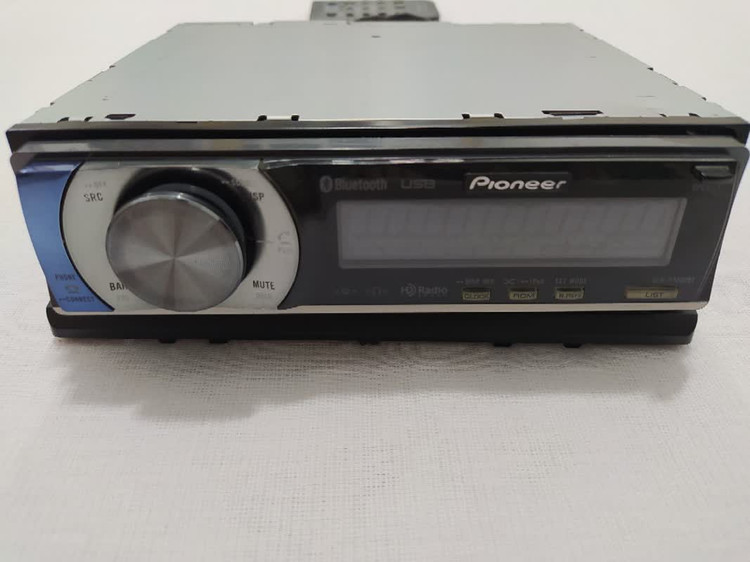 ضبط حرفه ای بلوتوث دار پایونیر مدل DEH_P7000BT شش خروجه سفارش اروپا