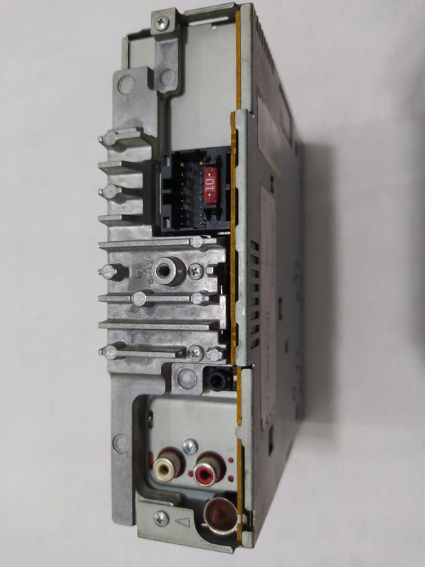 ضبط پایونیر مدل DEH-X2150 دو خروجی امپلی فایر