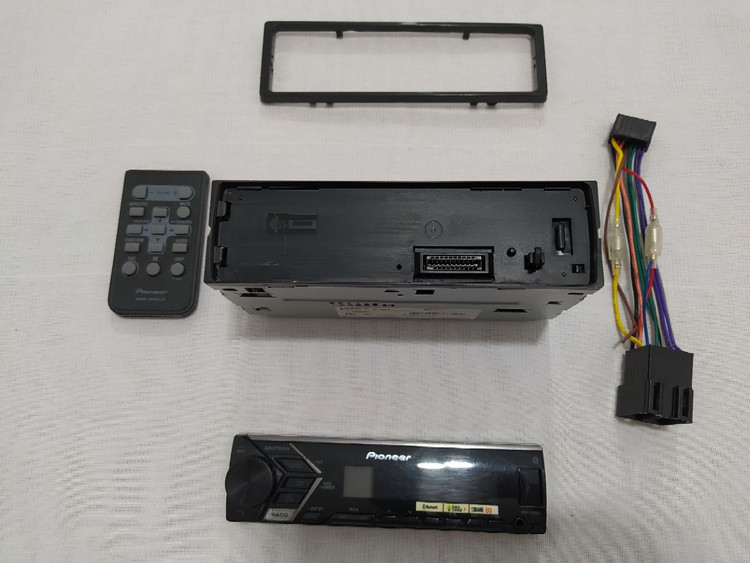 ضبط بلوتوث دار پایونیر مدل MVH-S305BT