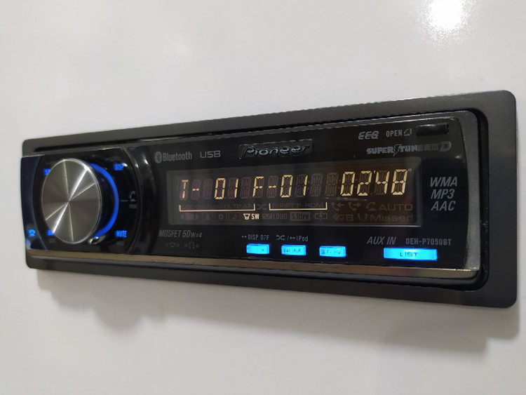 ضبط حرفه ای پایونیر Pioneer DEH-P7050BT شش خروجه بلوتوث دار سفارش اروپا