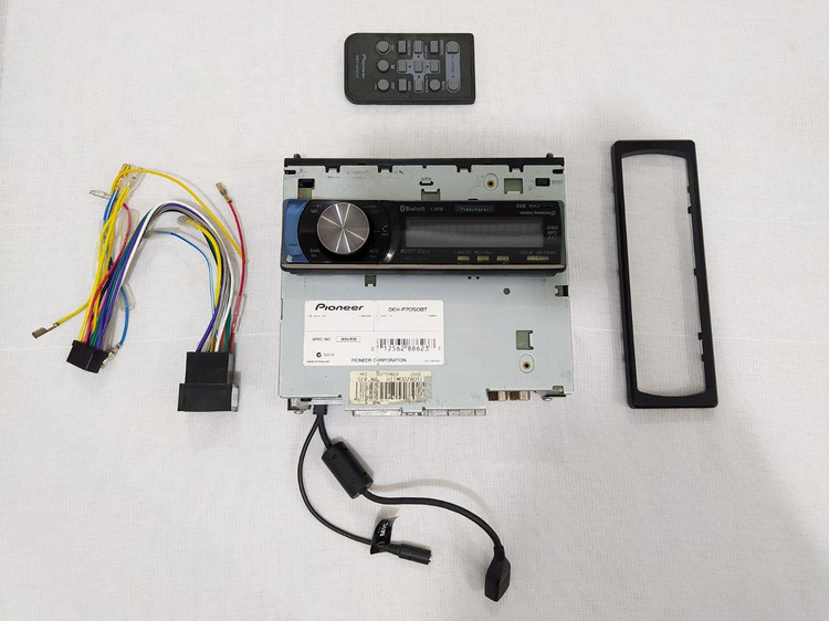 ضبط حرفه ای پایونیر Pioneer DEH-P7050BT شش خروجه بلوتوث دار سفارش اروپا