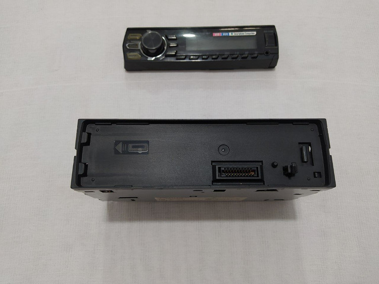 ضبط بلوتوث دار پایونیر مدل MVH-X175UI دو خروجی آمپلی فایر