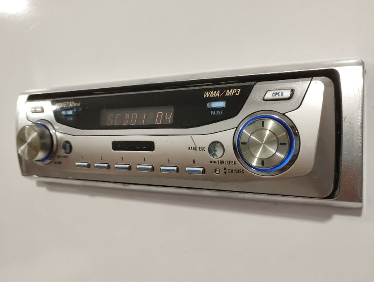 ضبط فوق حرفه ای پایونیر مدل 9650mp شش خروجی 6.5 ولتی دوپنل