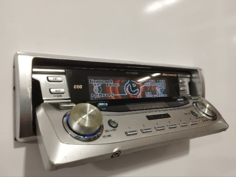 ضبط فوق حرفه ای پایونیر مدل 9650mp شش خروجی 6.5 ولتی دوپنل