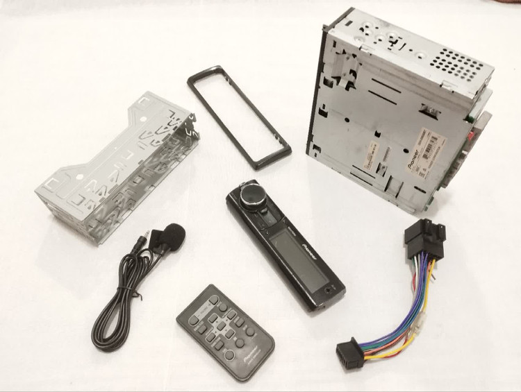 ضبط حرفه ای پایونیر Pioneer DEH-X9650BT شش خروجه 4.5 ولتی