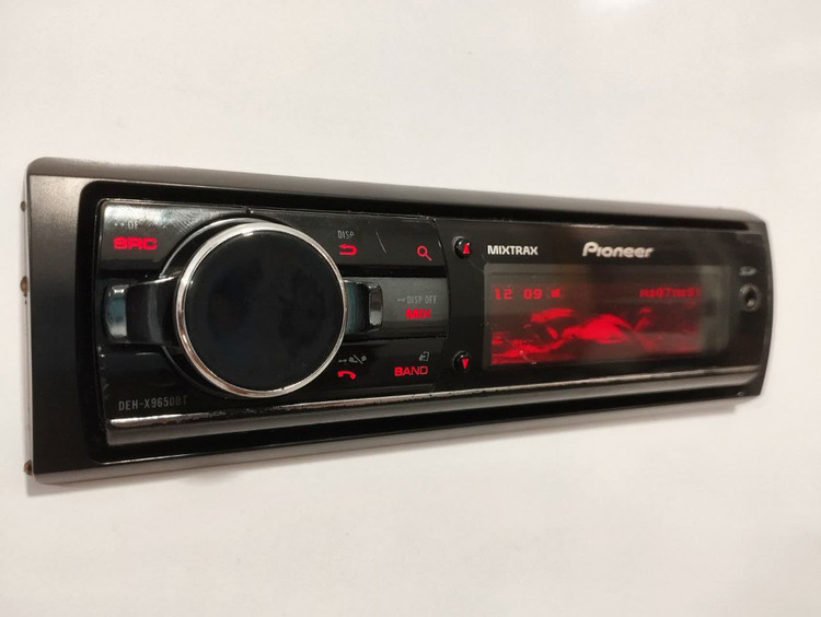 ضبط حرفه ای پایونیر Pioneer DEH-X9650BT شش خروجه 4.5 ولتی