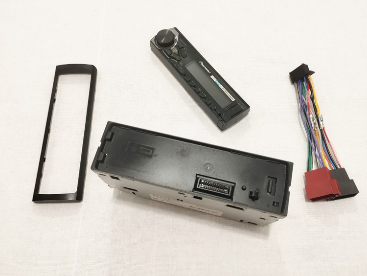 ضبط پایونیر مدل MVH-X185UI دو خروجی آمپلی فایر