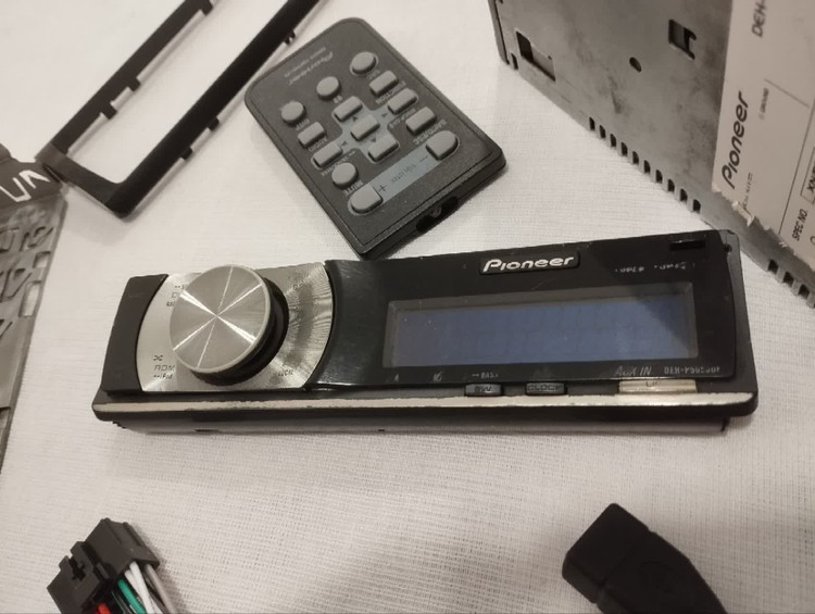 ضبط پایونیر مدل Pioneer DEH-S5050 شش خروجه 4 ولتی