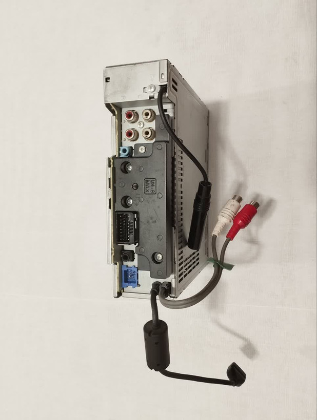 ضبط حرفه ای پایونیر مدل DEH_P6900UB شش خروجه پنل برقی
