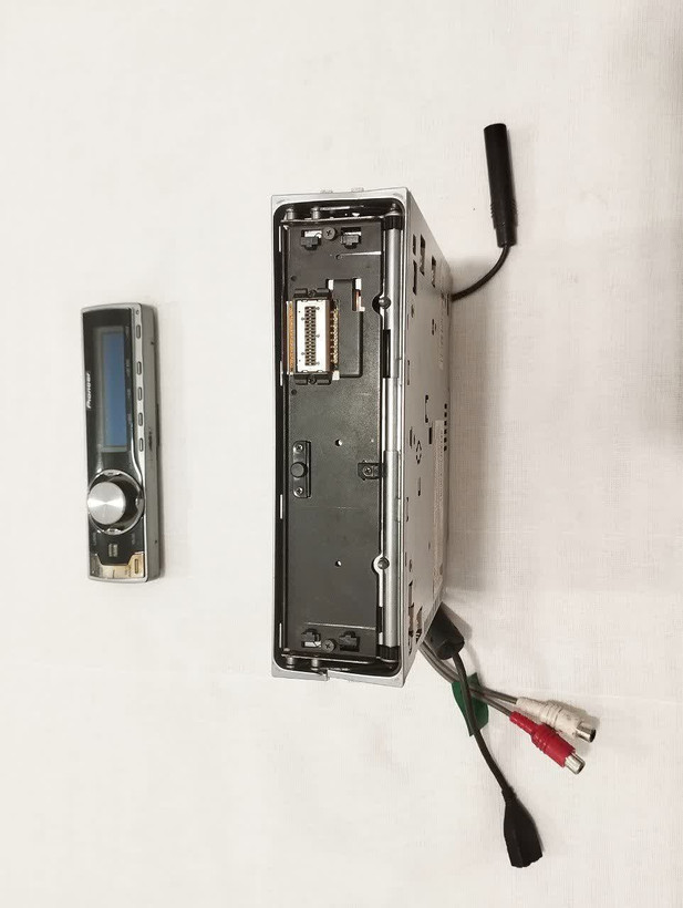 ضبط حرفه ای پایونیر مدل DEH_P6900UB شش خروجه پنل برقی