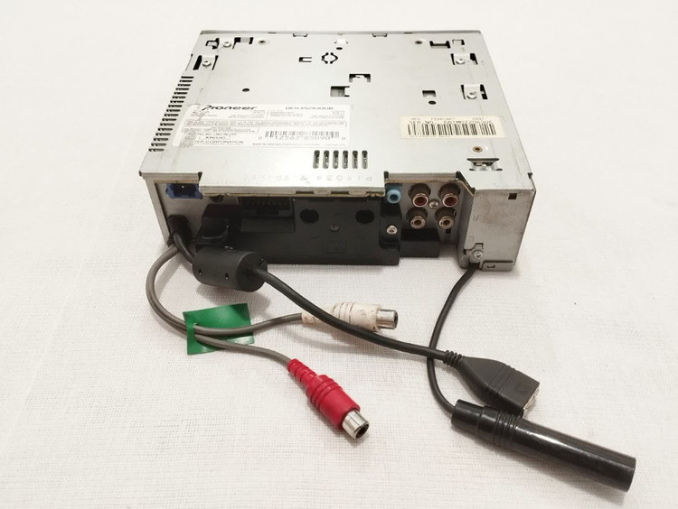 ضبط حرفه ای پایونیر مدل DEH_P6900UB شش خروجه پنل برقی