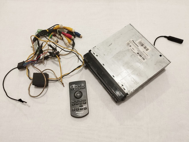 پخش ایندش پایونیر AVH-3750DVD شش خروجه تصویری