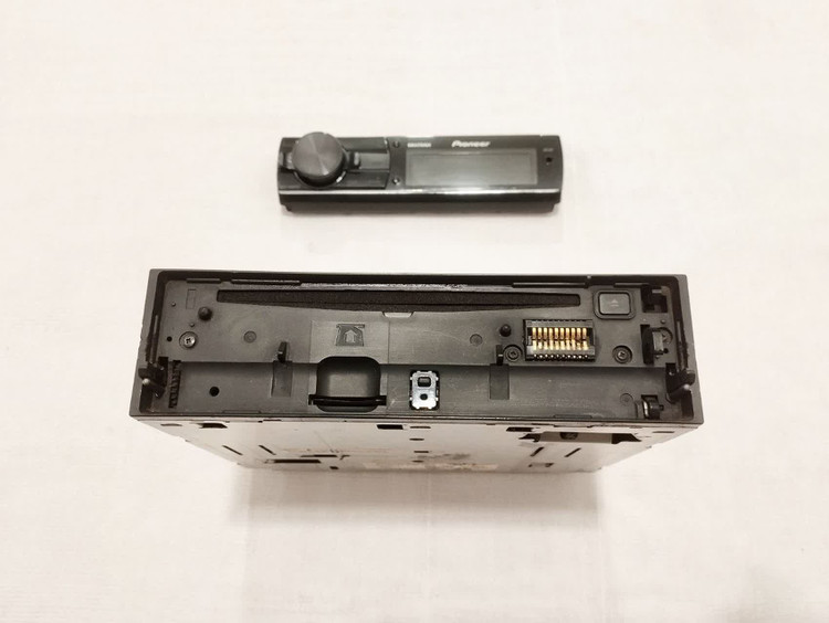 ضبط حرفه ای بلوتوث خور شده پایونیر 9650Sd شش خروجه مولتی کالر