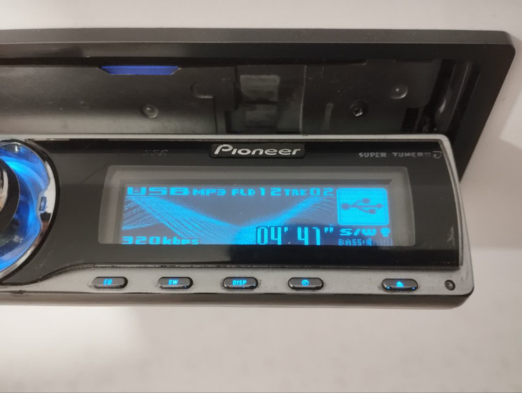 ضبط حرفه ای پایونیر مدل DEH_P7950UB شش خروجه پنل برقی