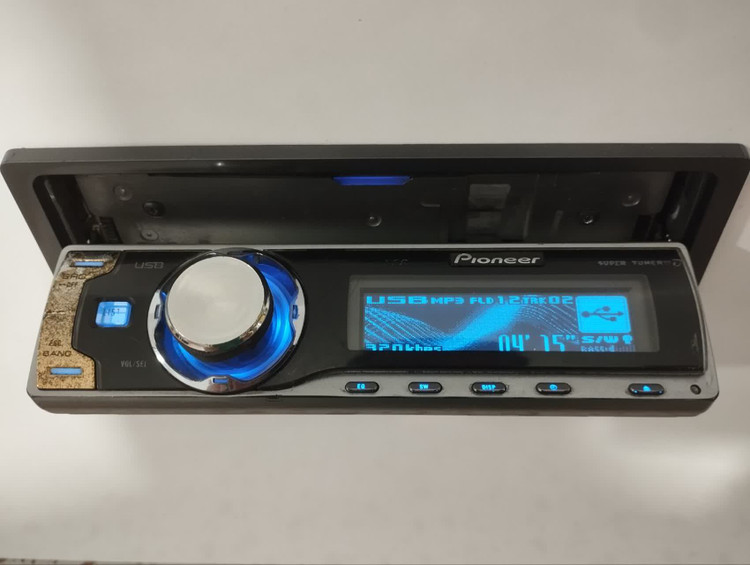 ضبط حرفه ای پایونیر مدل DEH_P7950UB شش خروجه پنل برقی