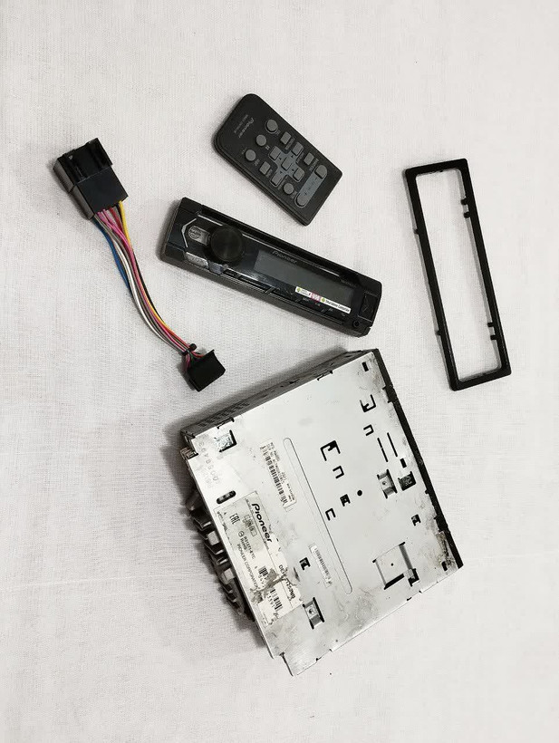 ضبط پایونیر مدل Pioneer DEH-S1253ub شش خروجه