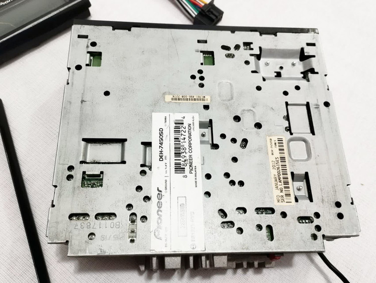 ضبط حرفه ای پایونیر مدل Pioneer DEH-7450SD شش خروجه 4.5 ولتی مولتی کالر