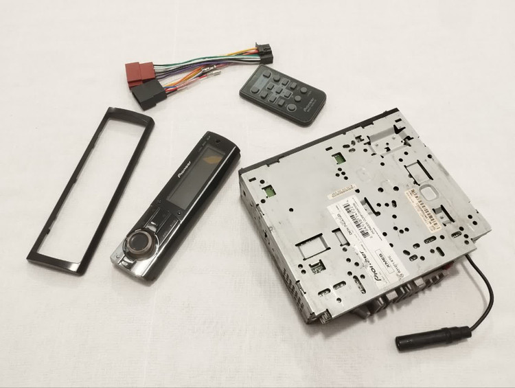 ضبط حرفه ای پایونیر مدل Pioneer DEH-7450SD شش خروجه