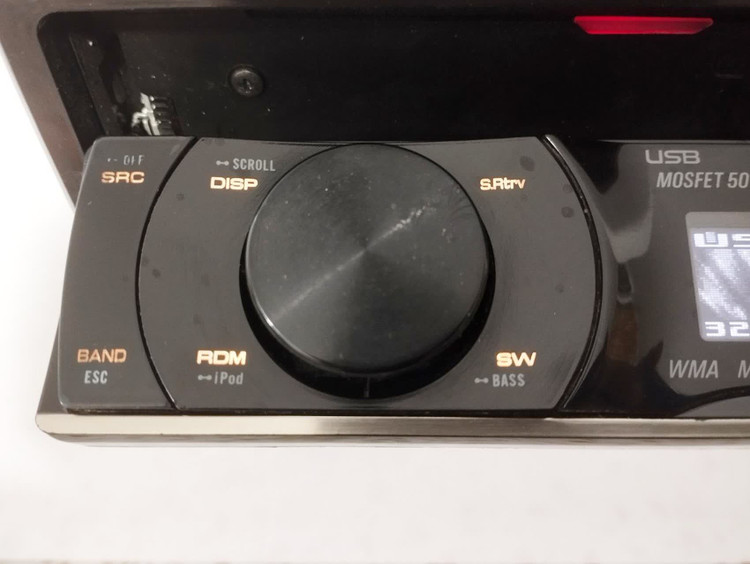 ضبط پایونیر مدل DEH-P7150UB شش خروجه پنل برقی