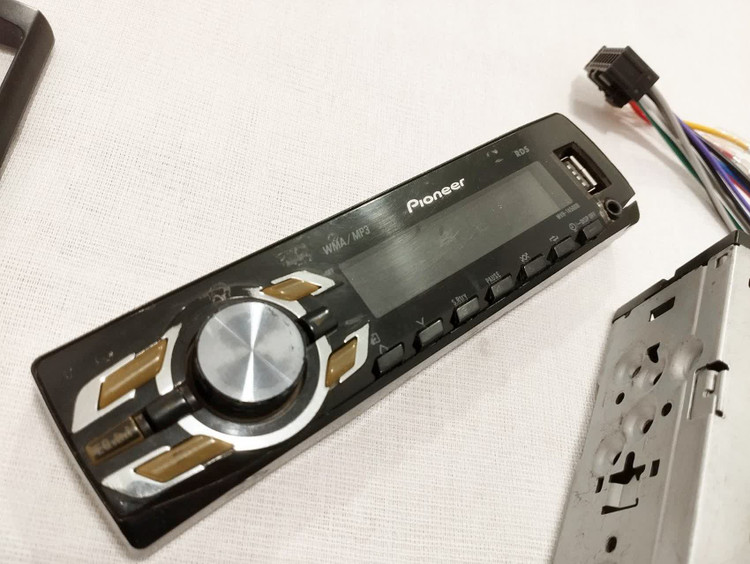 ضبط پایونیر مدل MVH-1450 چهار خروجی آمپلی فایر