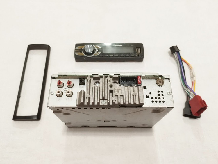 ضبط پایونیر مدل MVH-1450 چهار خروجی آمپلی فایر