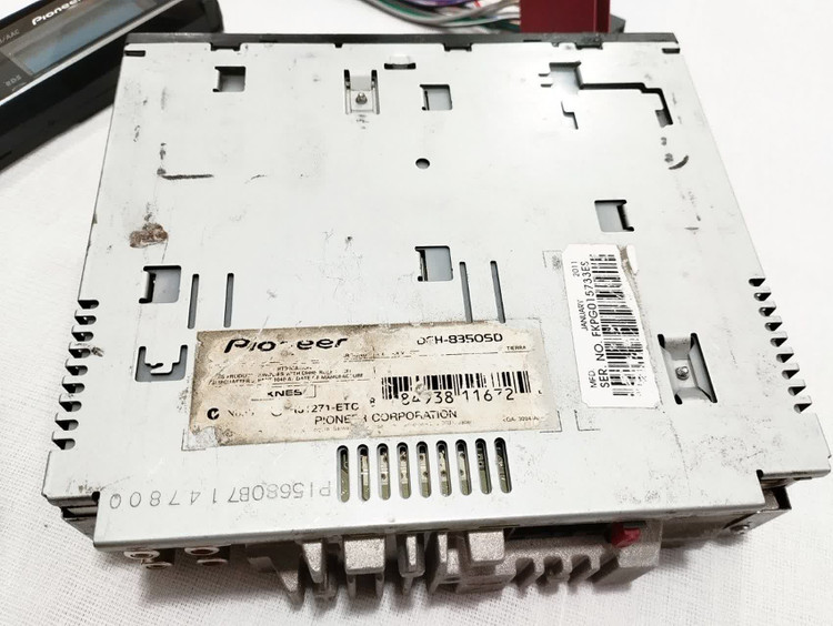 ضبط پایونیر مدل 8350 شش خروجه 4 ولتی