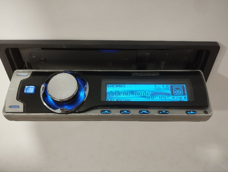 ضبط حرفه ای پایونیر مدل DEH_P7950UB شش خروجه پنل برقی