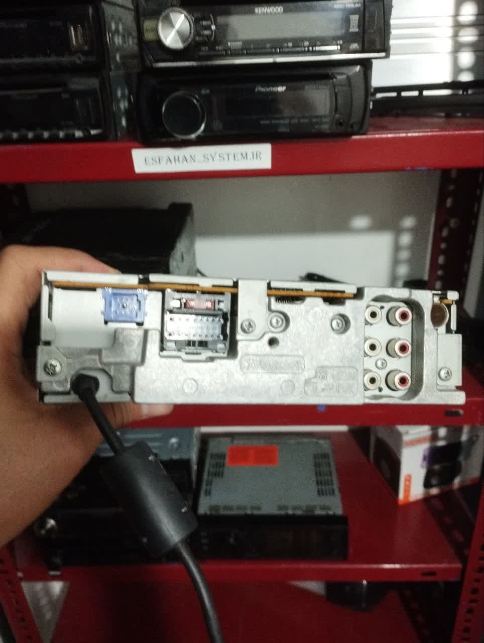 ضبط پایونیر مدل 4050UB شش خروجه 4 ولتی