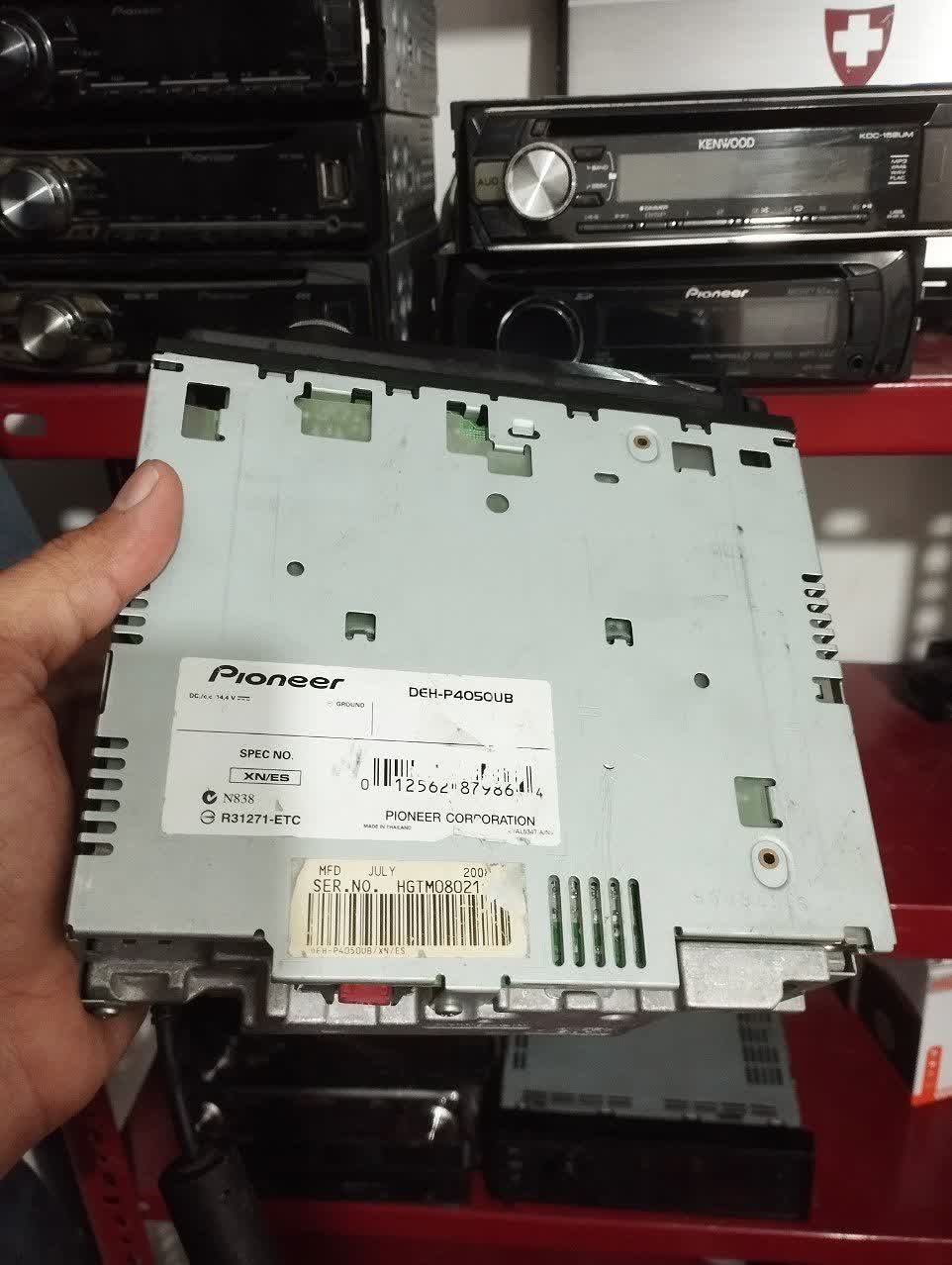 ضبط پایونیر مدل 4050UB شش خروجه 4 ولتی