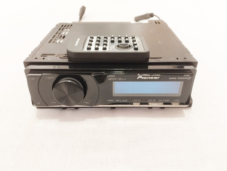 پخش کننده خودرو پایونیر مدل DEH-P7150UB شش خروجه پنل برقی
