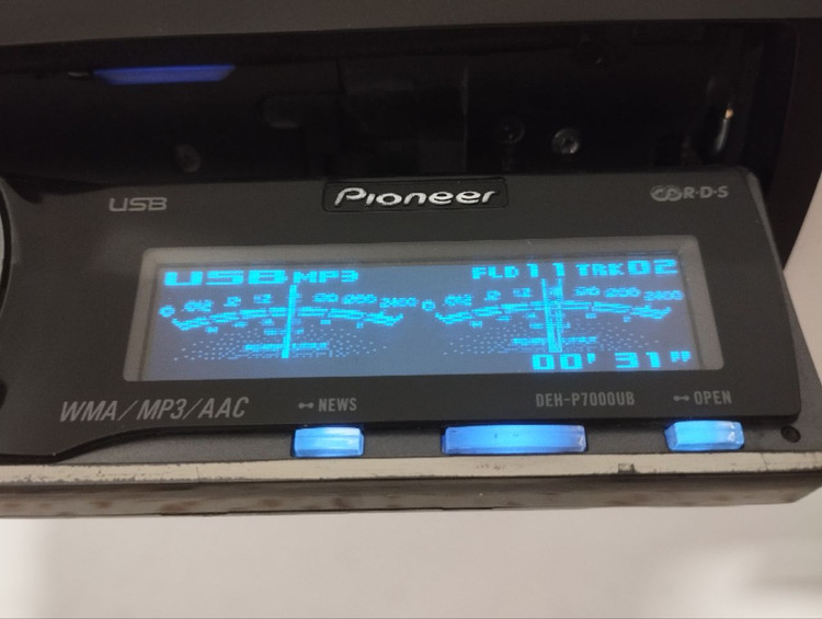 ضبط حرفه ای پایونیر مدل p7000 (۷۱۵۰سفارش اروپا) پنل برقی شش خروجه