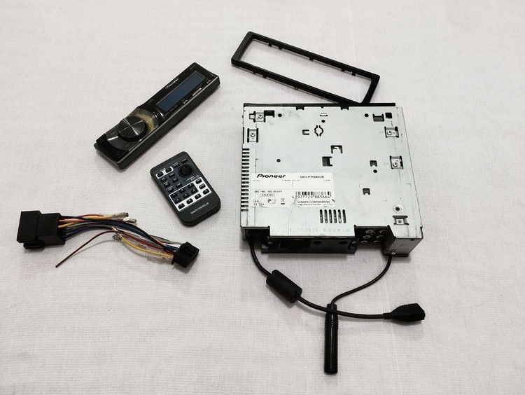ضبط حرفه ای پایونیر مدل p7000 (۷۱۵۰سفارش اروپا) پنل برقی شش خروجه
