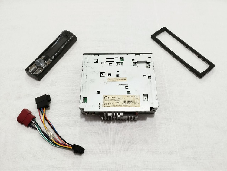 ضبط پایونیر مدل DEH-X2550UB چهار خروجی امپلی فایر